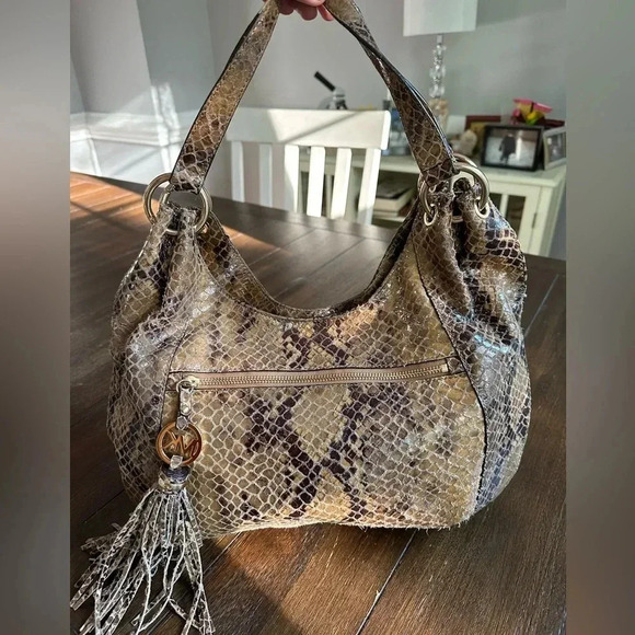 Michael Kors hobo bag - Picture 10 of 16